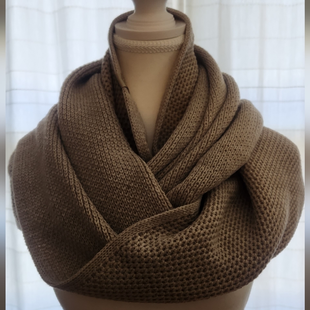 Calvin Klein wrap around scarf soft tight knit.
